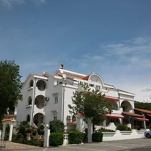 https://rooms-petra.primorje-gorskikotar.com